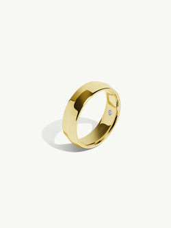 Eterno Knife Edge Wedding Ring With Hidden Diamond In 18K Yellow Gold, 6mm