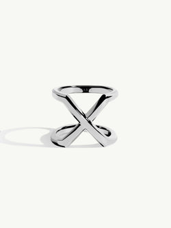 Exquis Infinity Ring With Beveled Edge In 18K White Gold