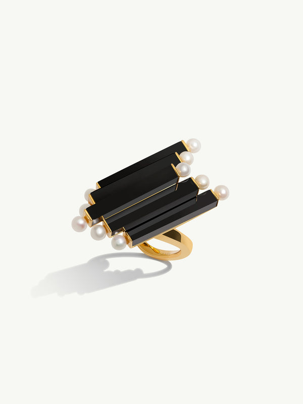 Invidia Black Onyx Column & Pearl Ring In 18K Yellow Gold